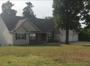 208 Turf Ln, Carl Junction, MO 64834