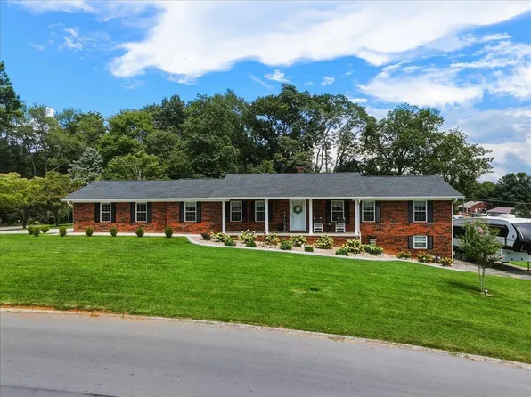 400 E Donaldson Dr, Morristown, TN 37814
