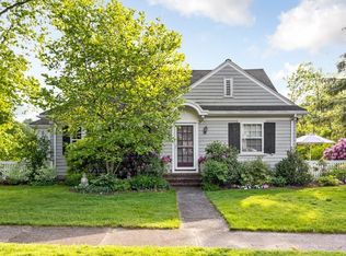 1 Woodland Rd, East Walpole, MA 02032
