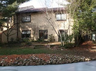 1945 Brookwood Dr, Akron, OH 44313