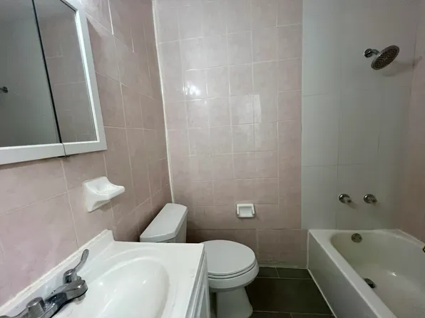 644 Autumn Avenue image 9 of 17