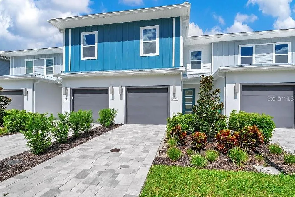 3 bed, 2.5 bath, 1708 sqft, $2,800 — Photo 1