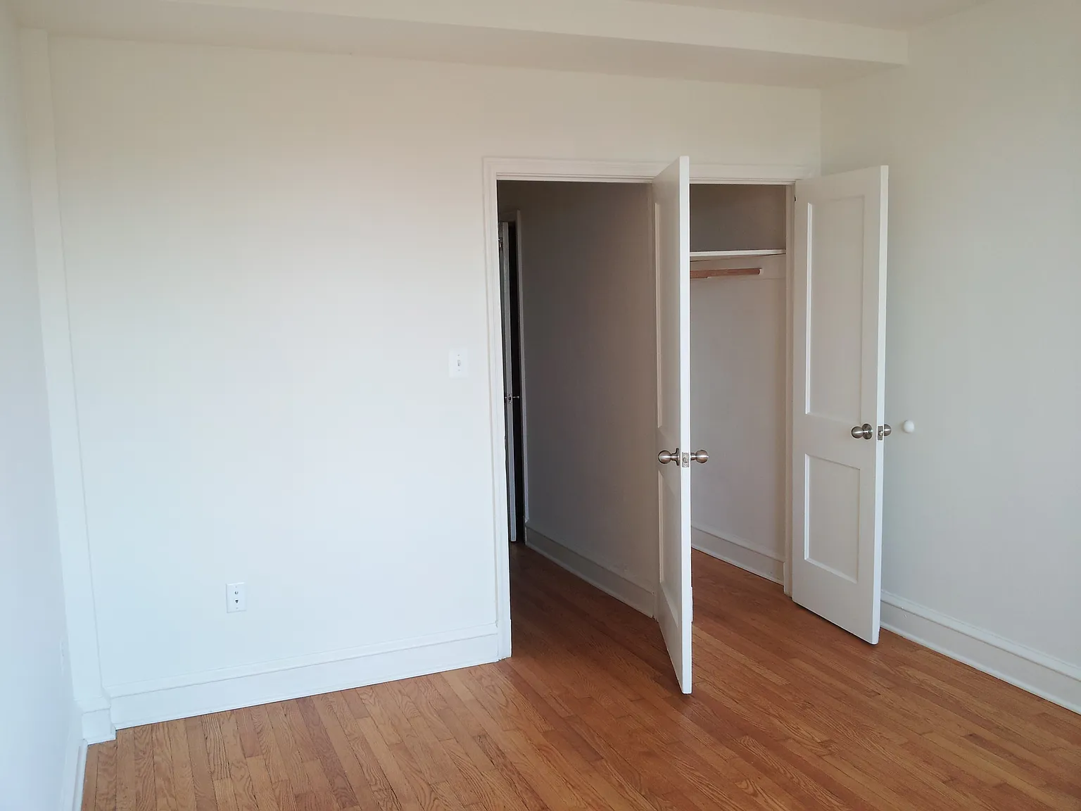 Falls Road Apartments — Photo 3