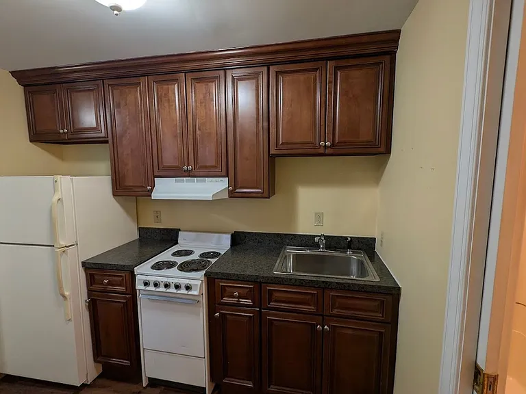 320 E Lincoln Ave — Photo 35