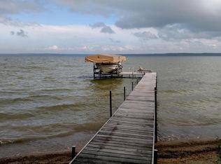 4352 Longpoint Dr, Cheboygan, MI 49721