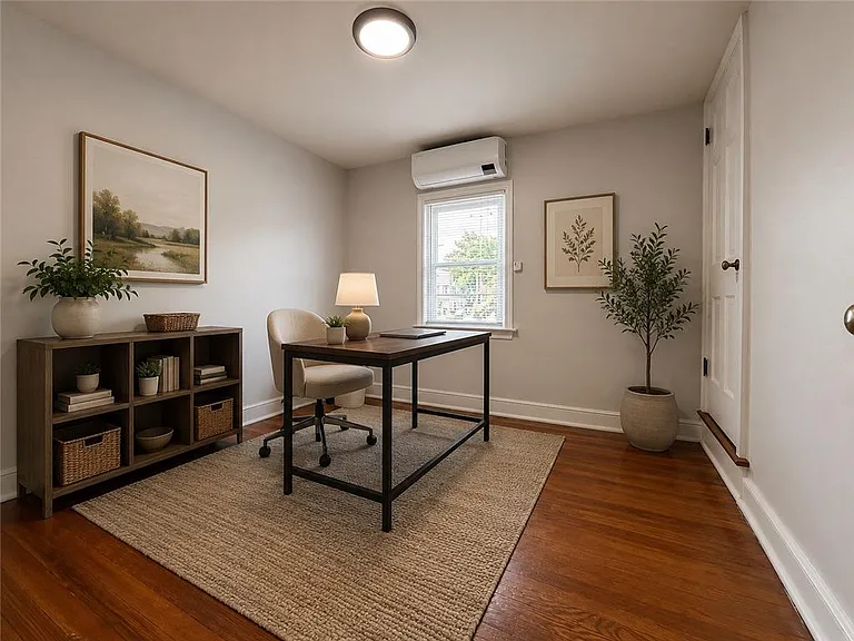 1342 N New St — Photo 12