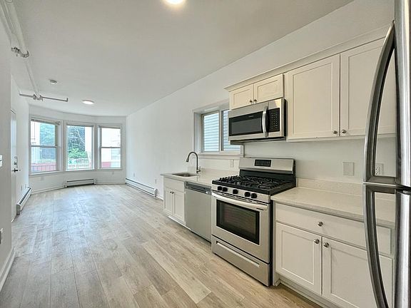 2nd image of 444 Bergen Ave #1LA