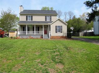 5471 Moravian Heights Ln, Clemmons, NC 27012