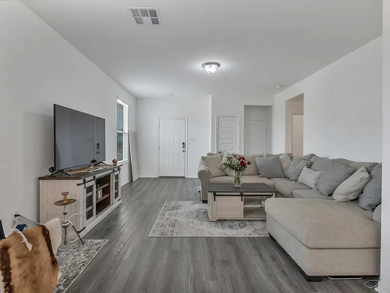 16751 Rover Ln — Photo 6