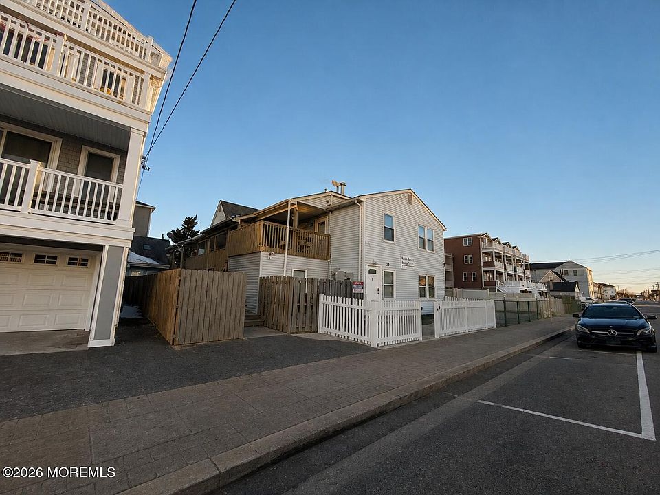 1st image of 39 Sampson Avenue #6