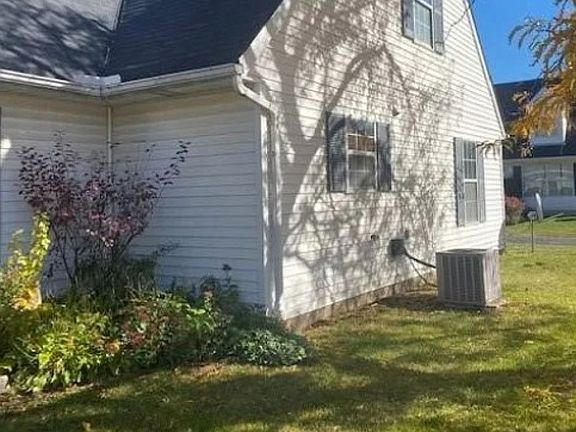 3rd image of 1175 Atwood Dr