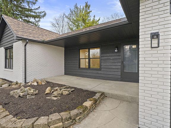 3rd image of 862 Thirlwall Ct