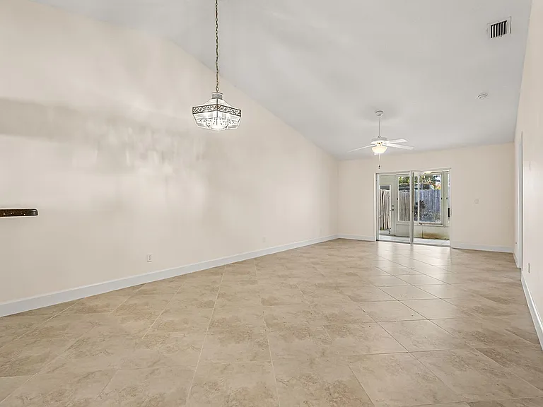 277 Coastal Hill Dr — Photo 25