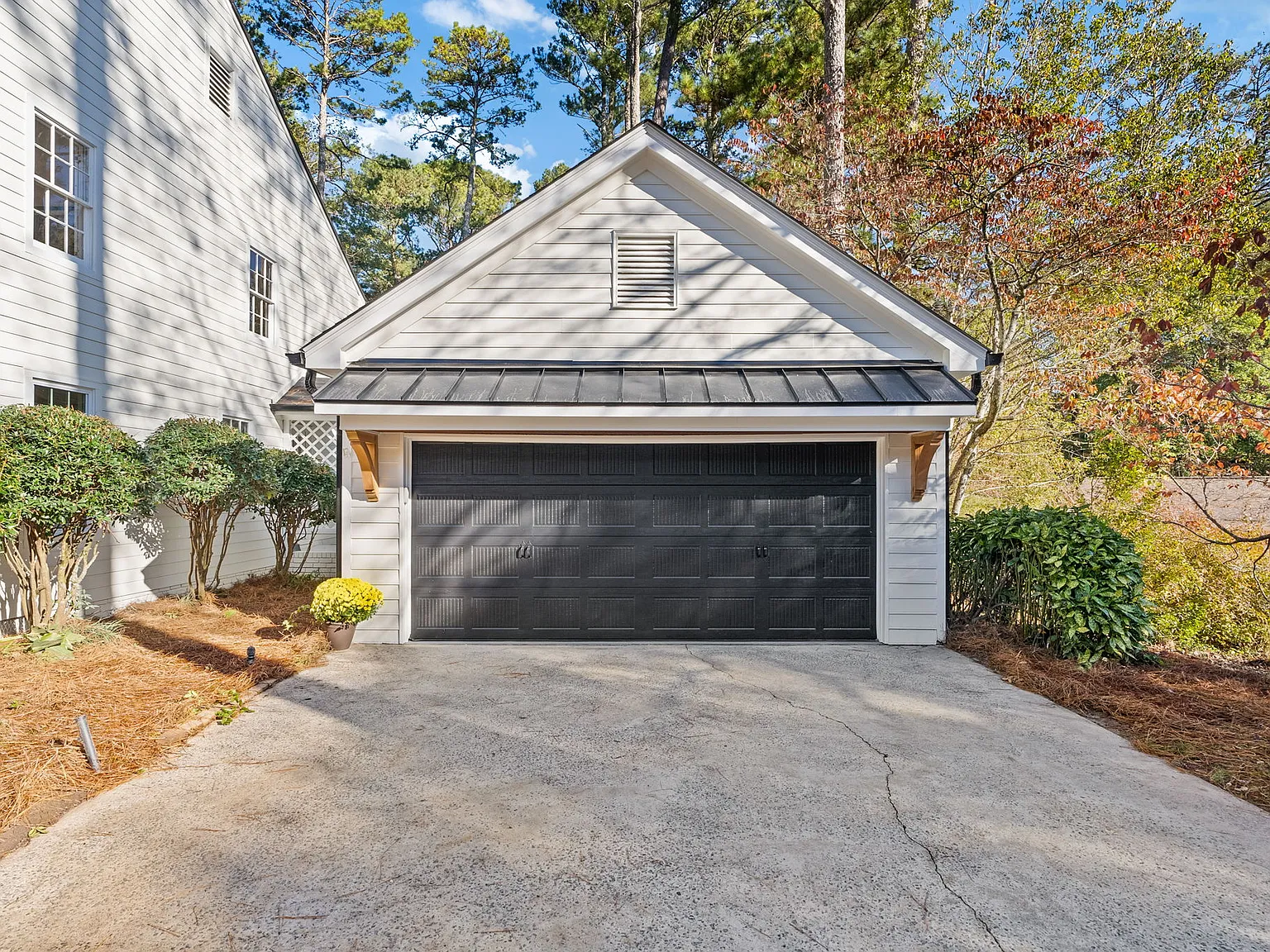 4 bed, 2439 sqft, $3,500 — Photo 3