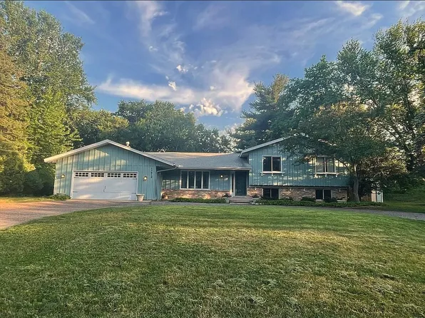 17515 Bay Ln, Wayzata, MN 55391