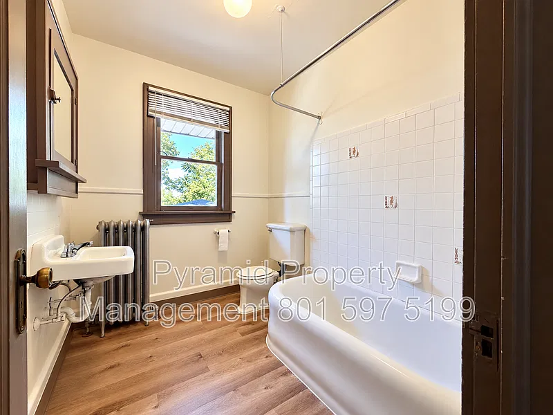 Studio, 1.0 bath, 300 sqft, $1,099 — Photo 4
