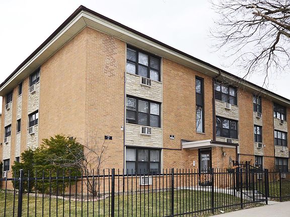 2nd image of 1600 W Jarvis Ave APT 1B