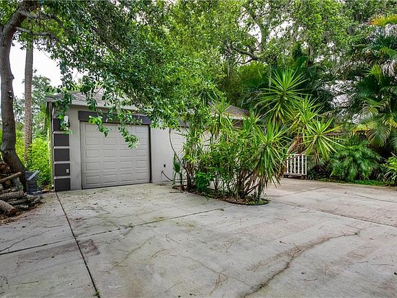 4th image of 1729 Big Oak Ln