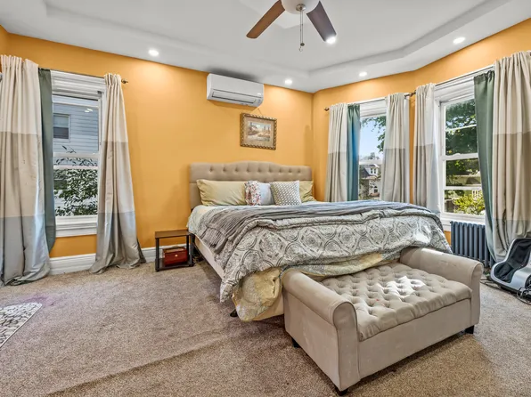 235 East 19th Street image 14 of 24