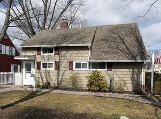 345 Lorraine Ave, Middlesex, NJ 08846