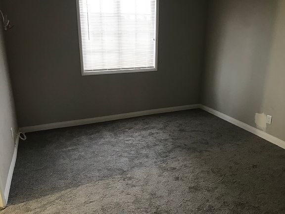 5th image of 2208 E Alden Ave