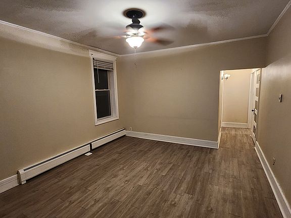 4th image of 18 Sparkill Ave #1