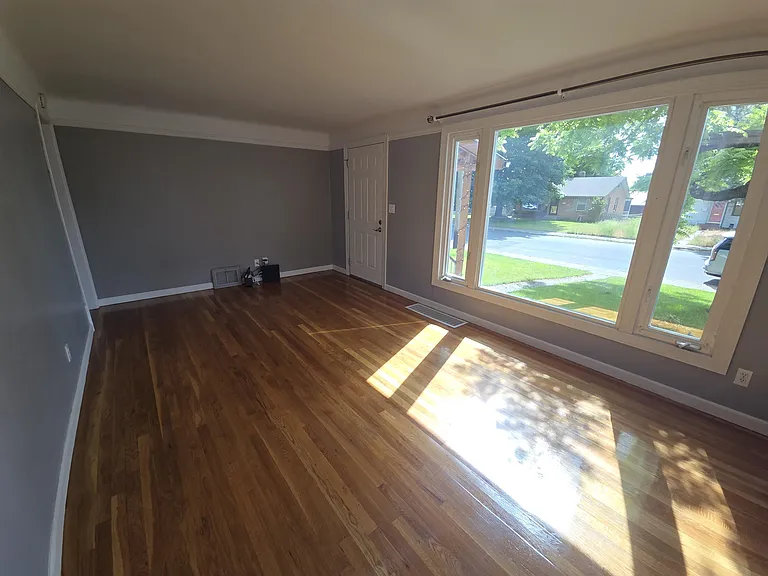 4804 N Elgin St — Photo 6
