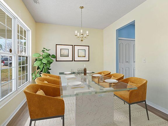 2nd image of 2913 Hayling Dr