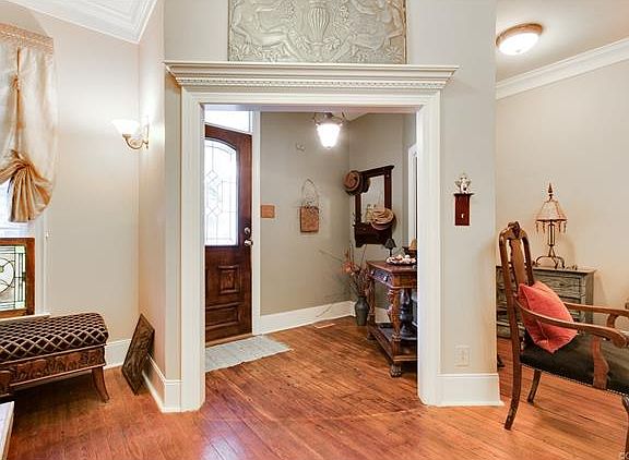 4th image of 3605 E Broad St