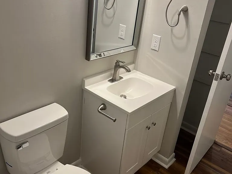 462 Reservoir Hts — Photo 7