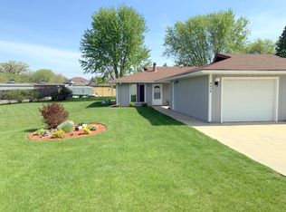 443 Bonnie Rd #B, Cottage Grove, WI 53527