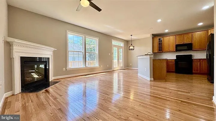 8915 Royal Hannah Ln — Photo 5