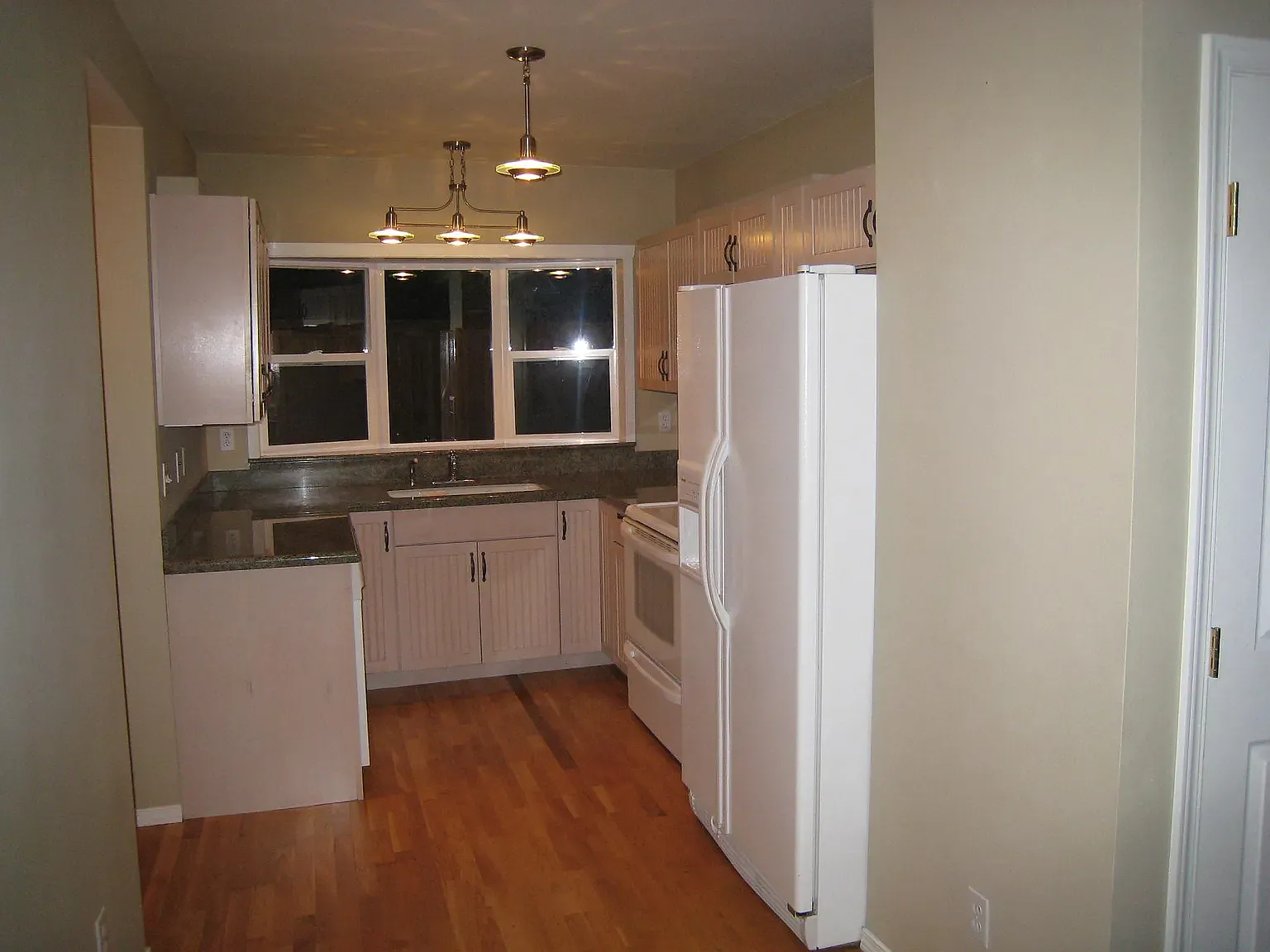 2 bed, 762 sqft, $2,000 — Photo 2