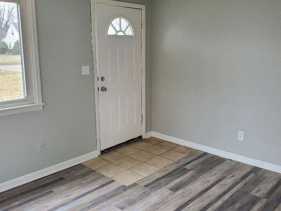 5th image of 3107 Lincoln St