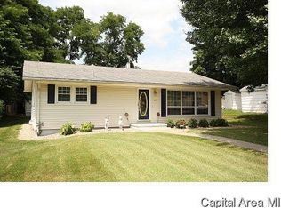 103 W Jefferson St, Athens, IL 62613