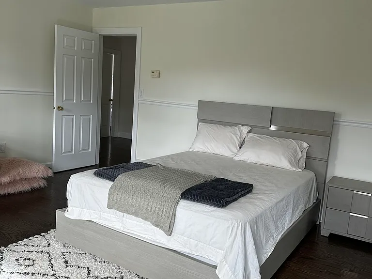 209 Samuel Ct #1 — Photo 10