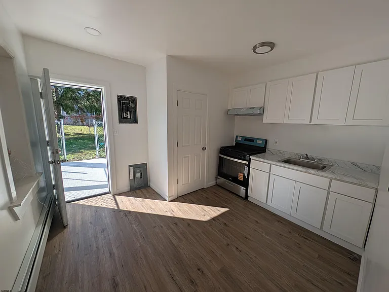 130 N Delaware Ave — Photo 18