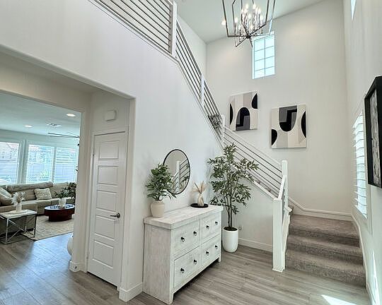 4th image of 5688 California Cir