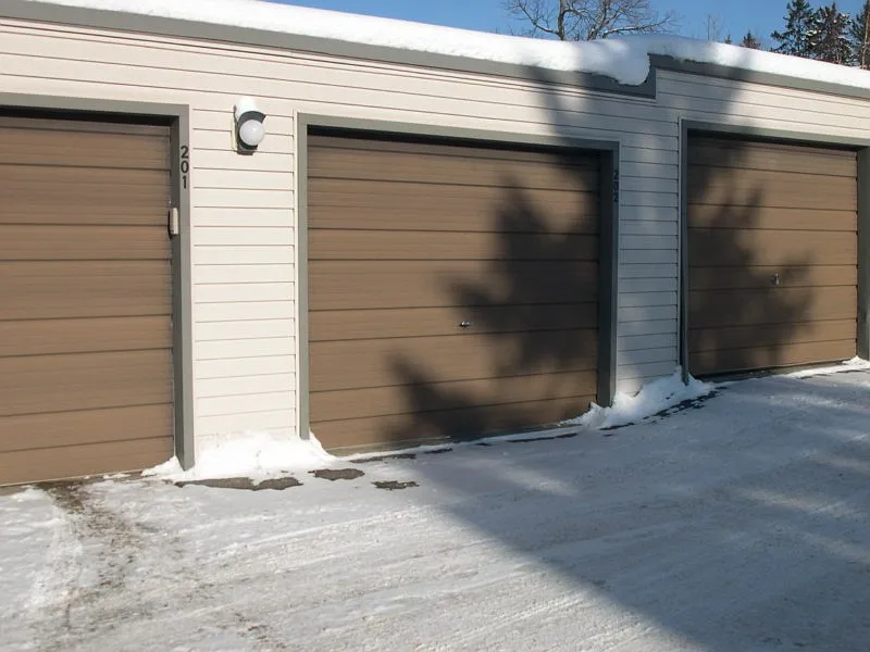 Building Photo - 10 Village Dr #202