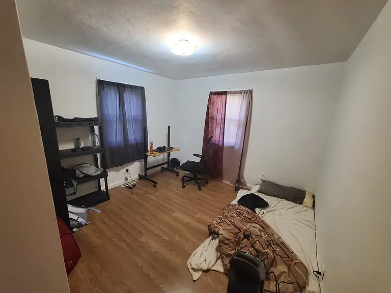 1420 Holly Hill Dr — Photo 4
