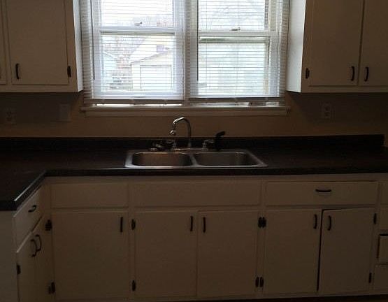 3rd image of 428 N Goodlet Ave