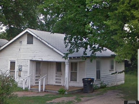 2nd image of 1104 E Collin St