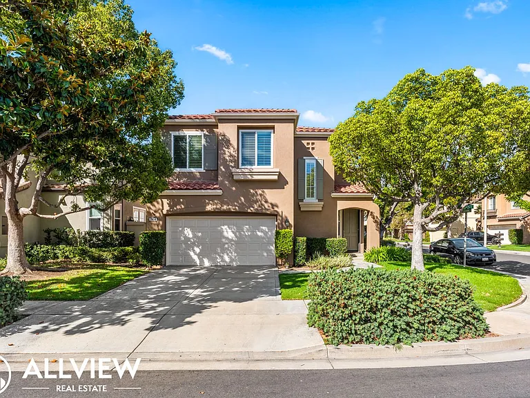 2854 Vicenzo Dr — Photo 1