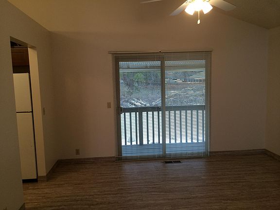 5th image of 608 E Larchwood Dr #A