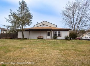 230 Greenwood Loop Rd, Brick, NJ 08724