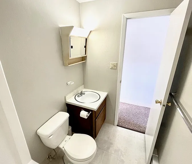 W Clearview Dr — Photo 11