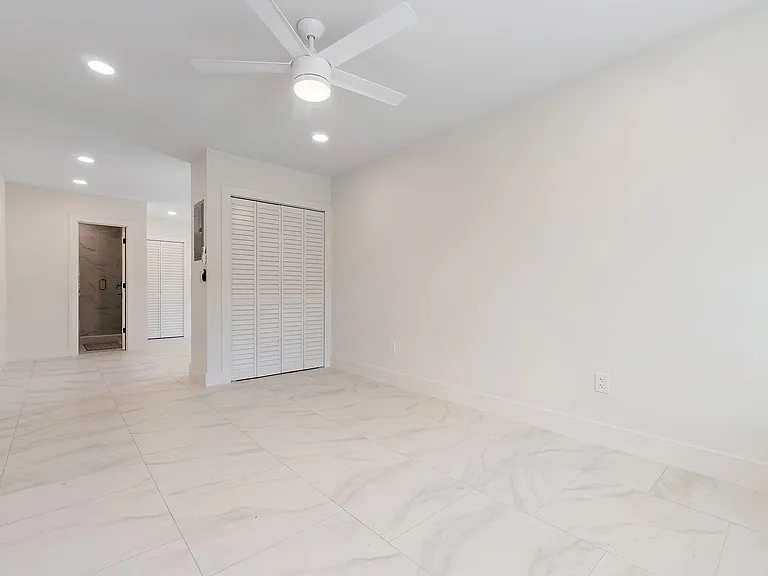 4015 Washington Rd — Photo 30