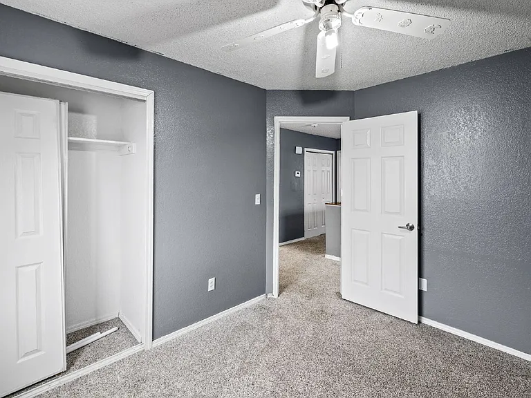 820 Spinner Ct — Photo 17