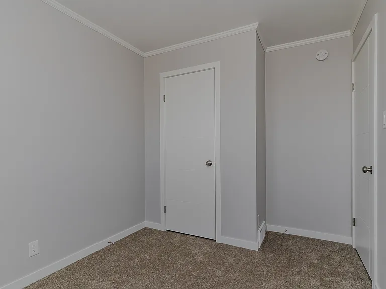 1420 N Silverleaf Blvd — Photo 31