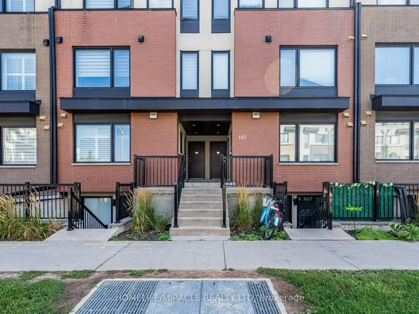 161 William Duncan Rd Unit 8, Toronto, ON M3K 0B9